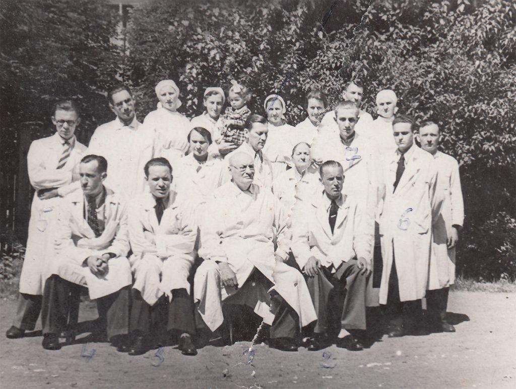 Romuald Sztaba (first row, second from left) in a group of doctors, 1940